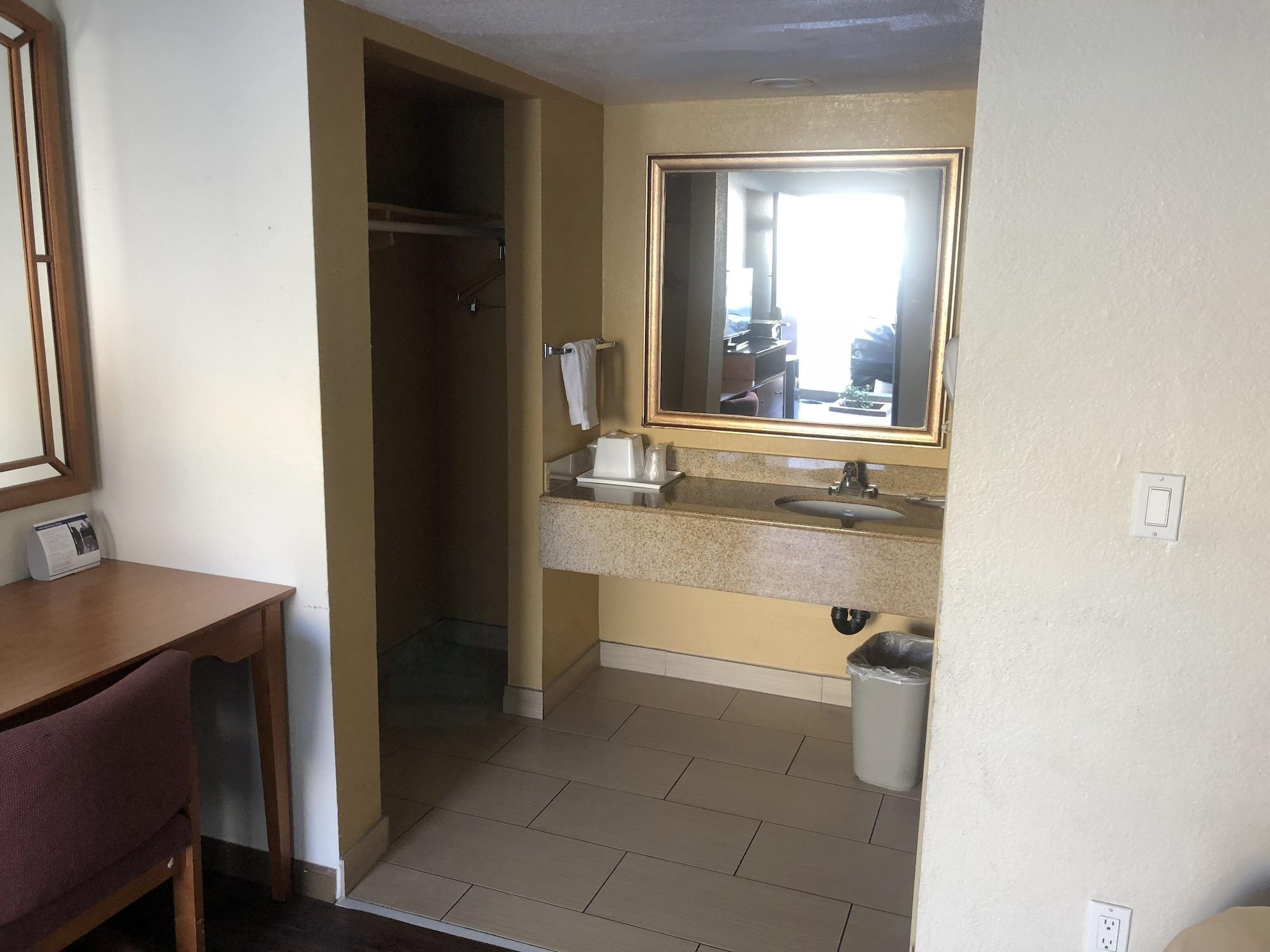 Northgate Motel Ел Кахон Екстериор снимка