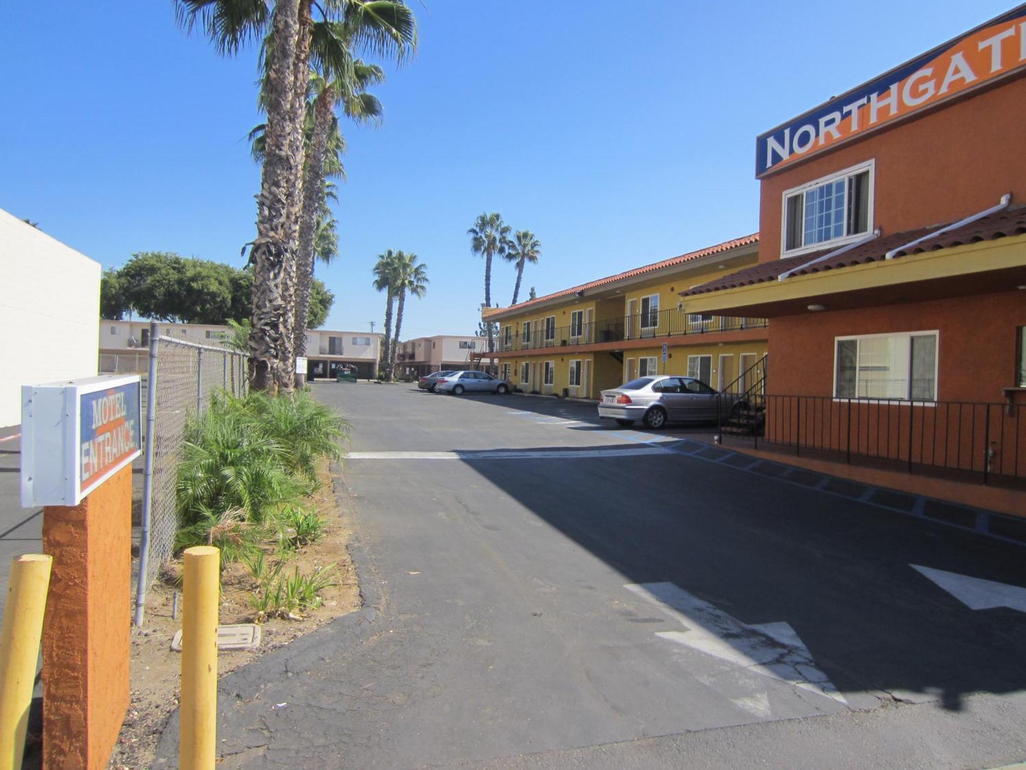 Northgate Motel Ел Кахон Екстериор снимка